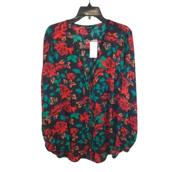 {Torrid} NWT Georgette Pintuck Button-Front Blouse (Size 2) - Picture 4 of 13